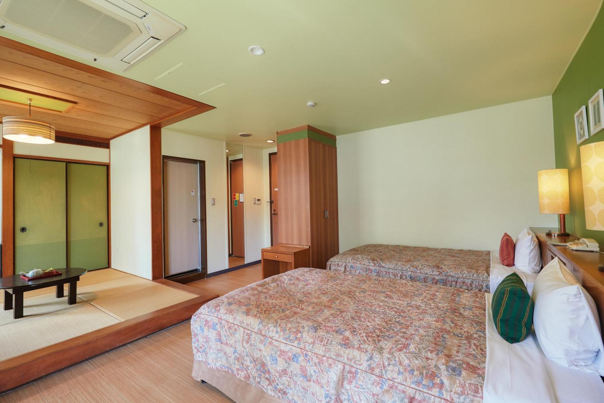 Sun Palace Kyuyokan Naha Zimmer foto